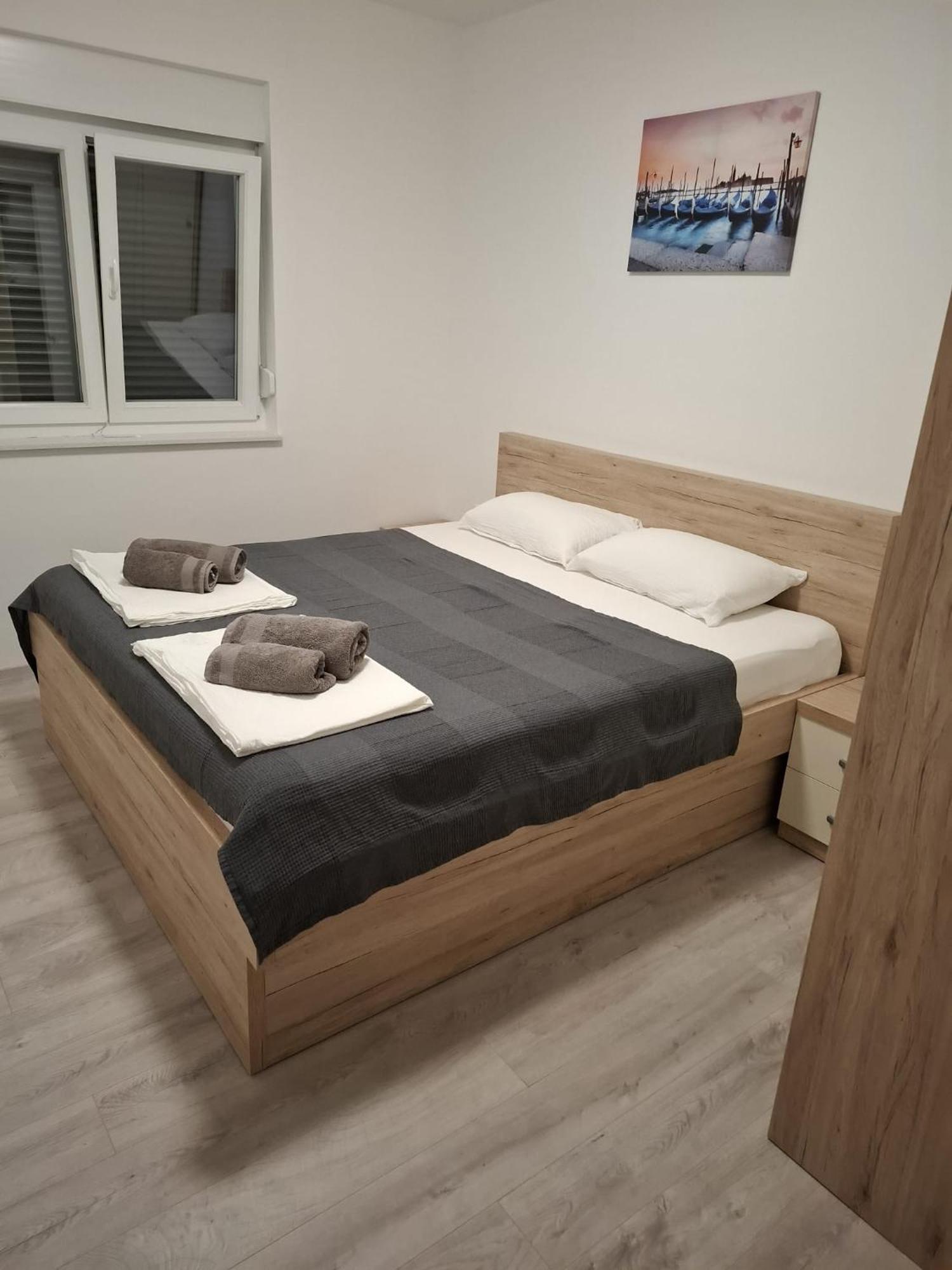 Mima Island Pag,povljana Povljana